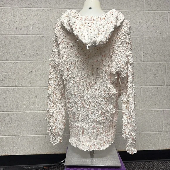 Cozy Knit Sweater with Speckled Design - Picture 3 of 4